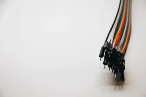 Kolory przewodów w instalacjach elektrycznych i automatyce